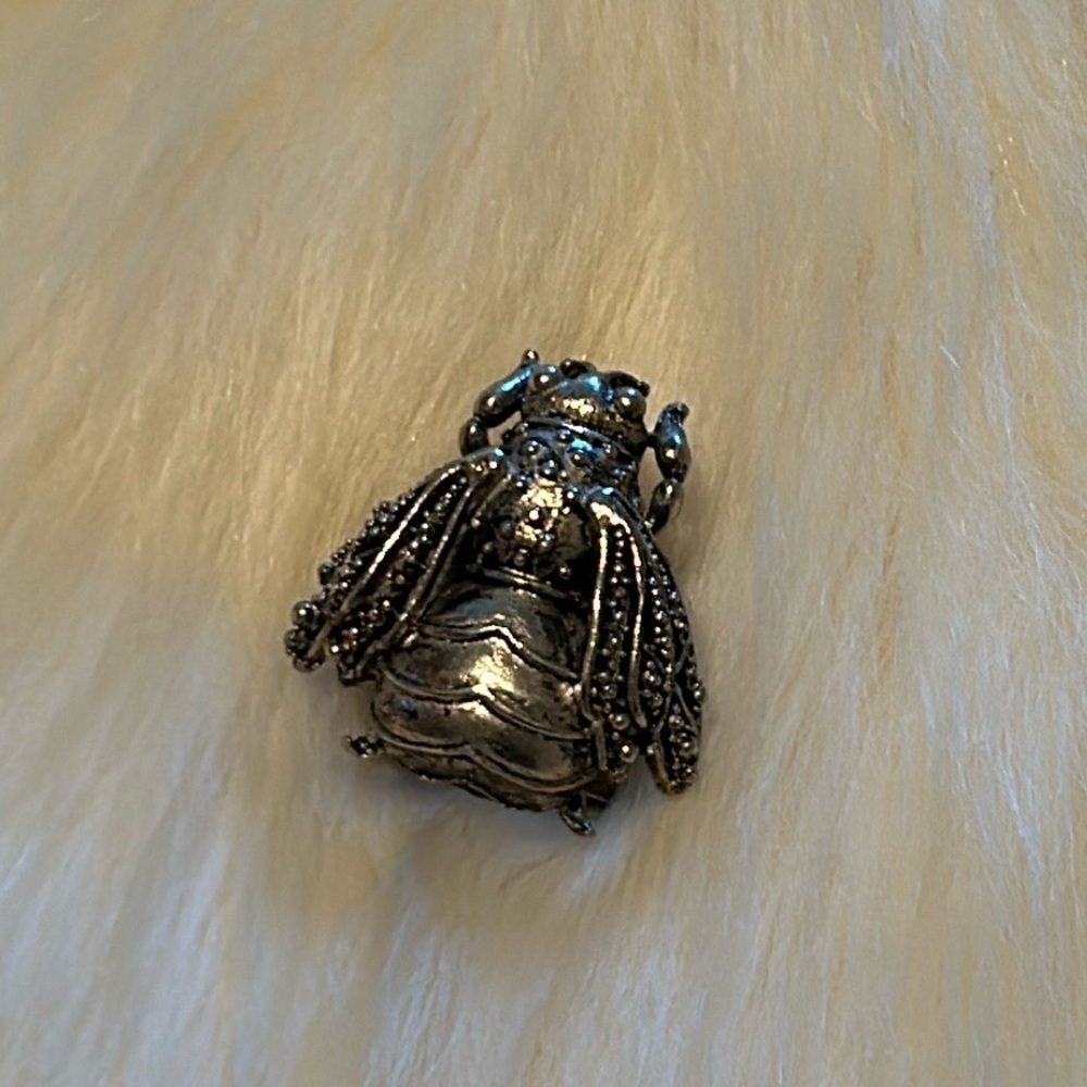 Vintage Bee Ring Sz 9 EUC